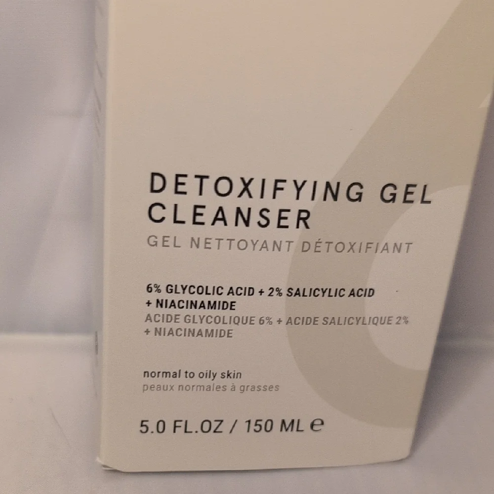 Community Sixty-Six Detoxifying Gel Cleanser 5 Oz